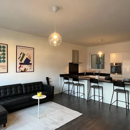 The Lakehouse Retreat - Central